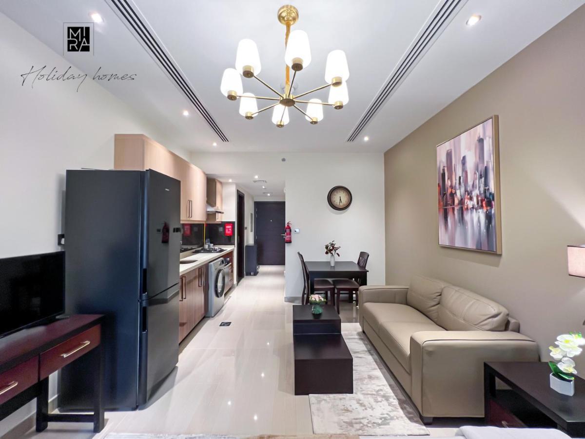 Mira Holiday Homes - Newly Furnished Studio In Downtown دبي المظهر الخارجي الصورة