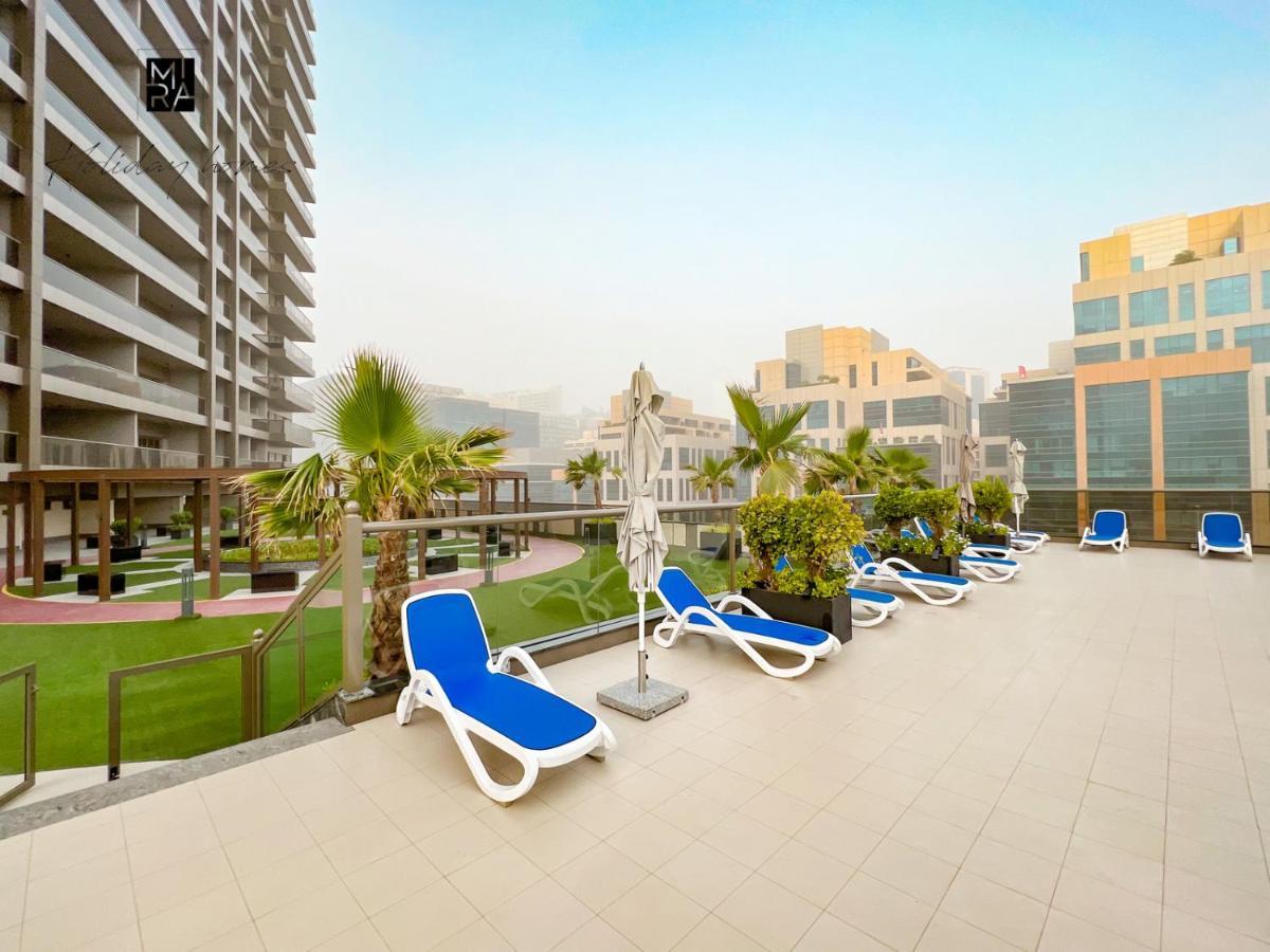 Mira Holiday Homes - Newly Furnished Studio In Downtown دبي المظهر الخارجي الصورة