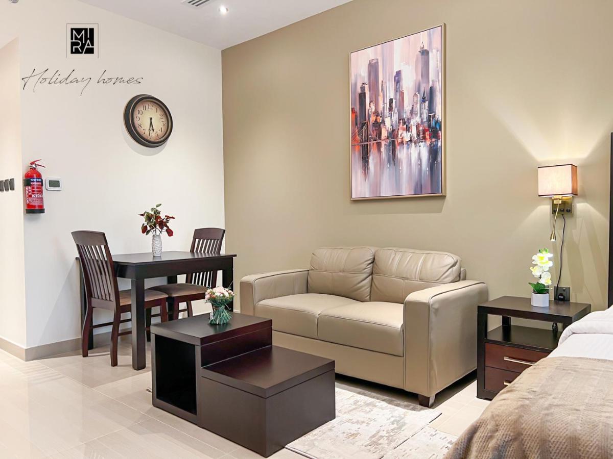 Mira Holiday Homes - Newly Furnished Studio In Downtown دبي المظهر الخارجي الصورة